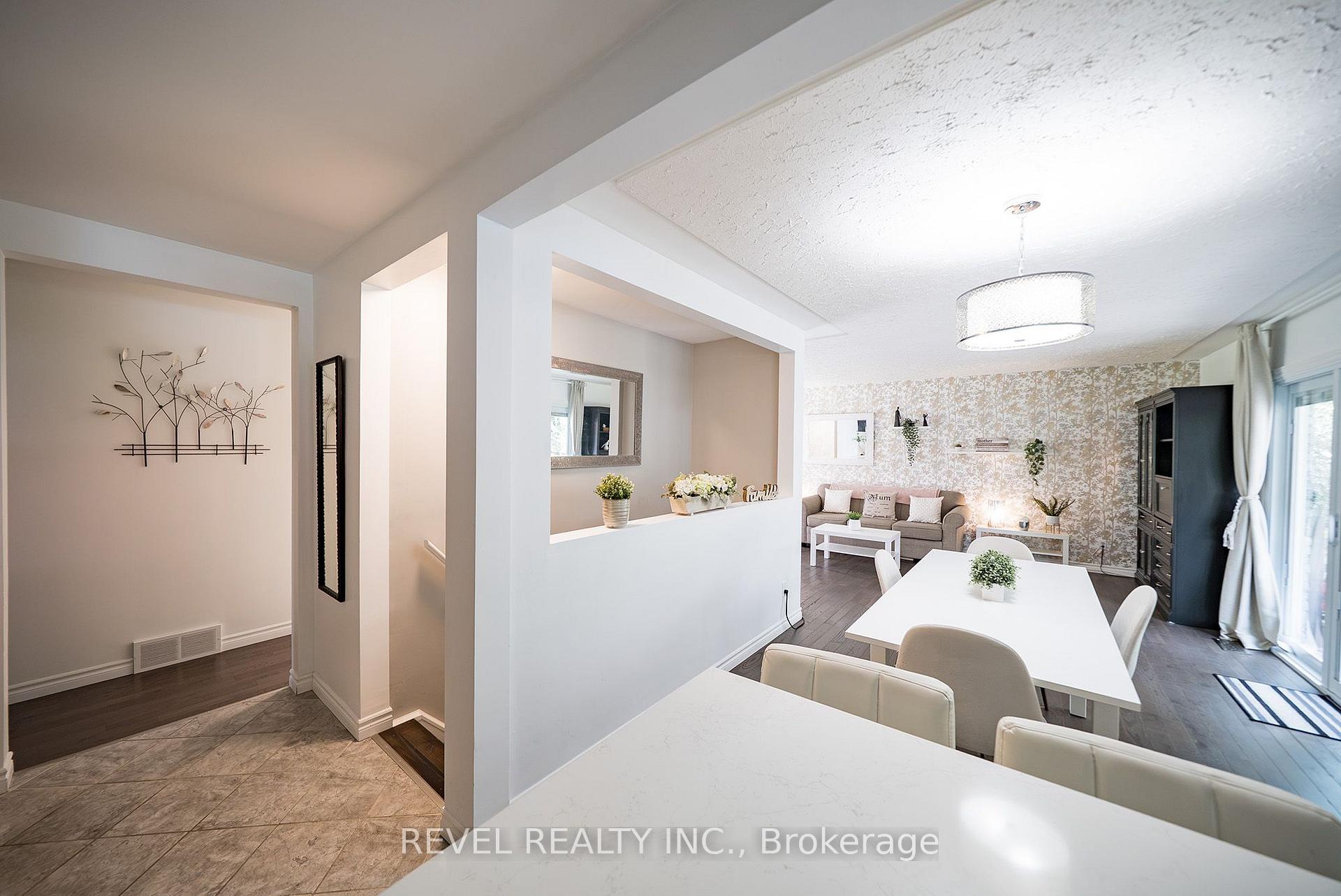 Photo 9 of 70 Berkley Crescent, Norfolk, Simcoe — HOMEH