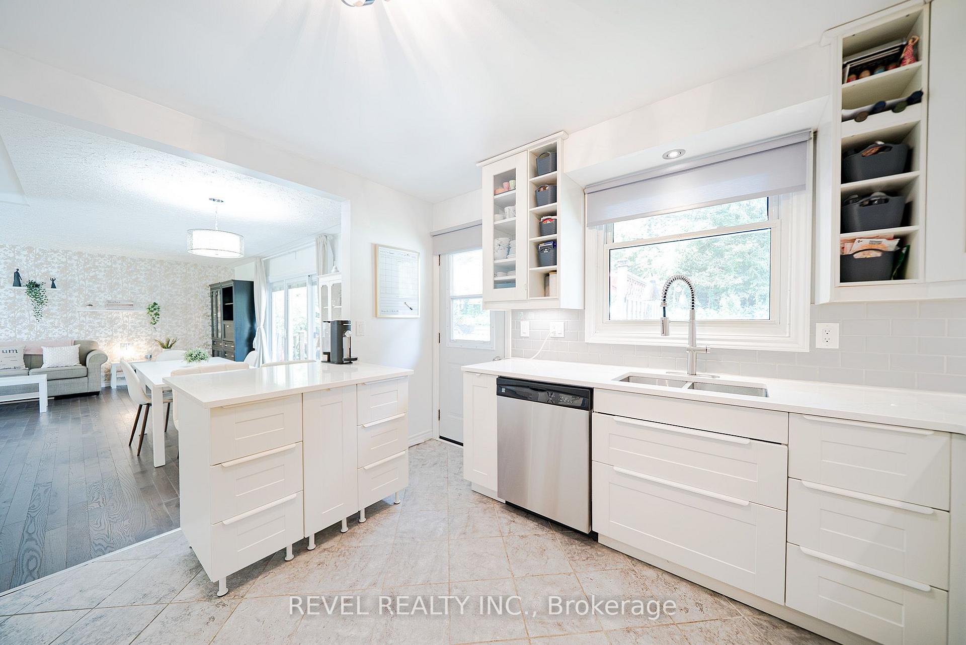 Photo 11 of 70 Berkley Crescent, Norfolk, Simcoe — HOMEH