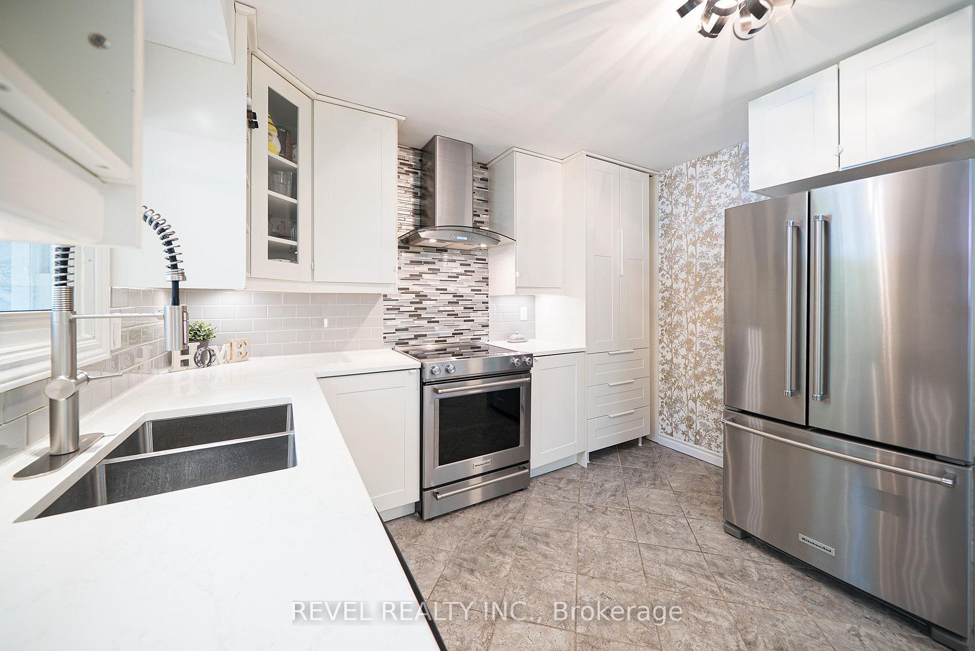 Photo 12 of 70 Berkley Crescent, Norfolk, Simcoe — HOMEH