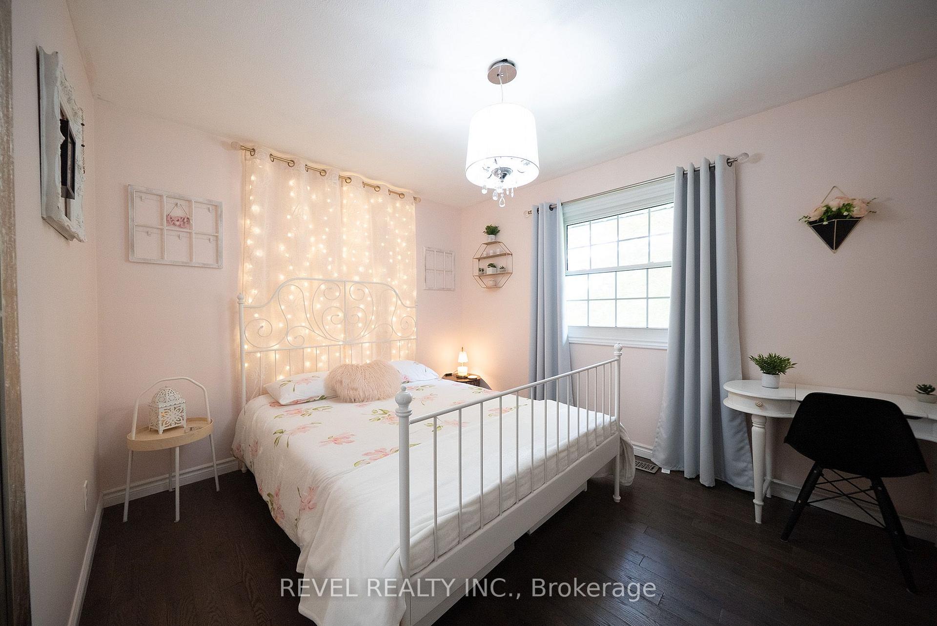 Photo 17 of 70 Berkley Crescent, Norfolk, Simcoe — HOMEH