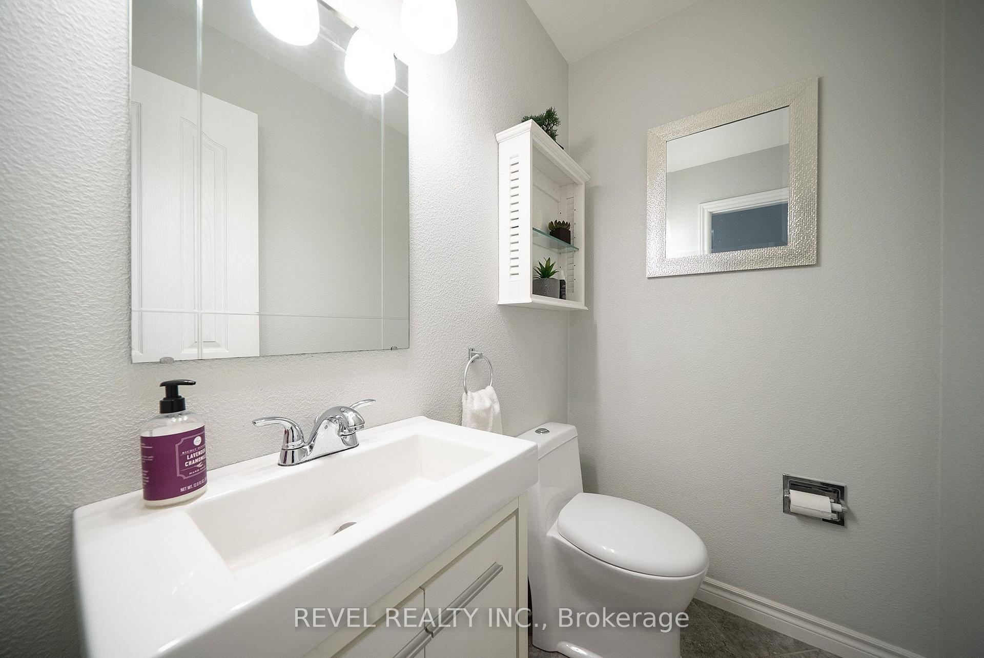 Photo 20 of 70 Berkley Crescent, Norfolk, Simcoe — HOMEH