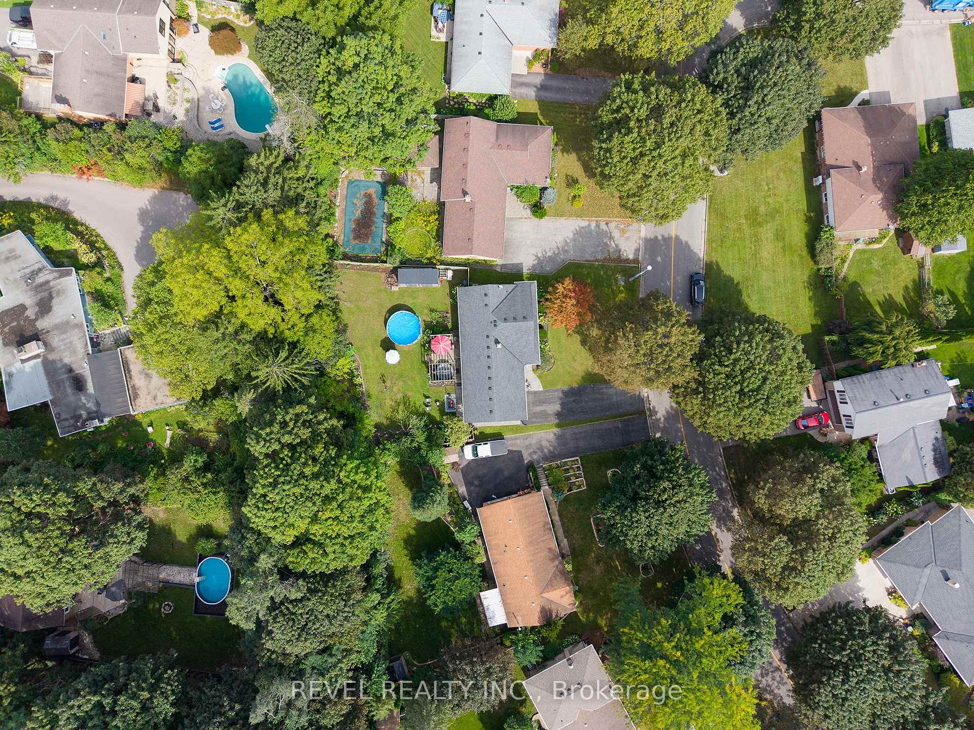 Photo 37 of 70 Berkley Crescent, Norfolk, Simcoe — HOMEH