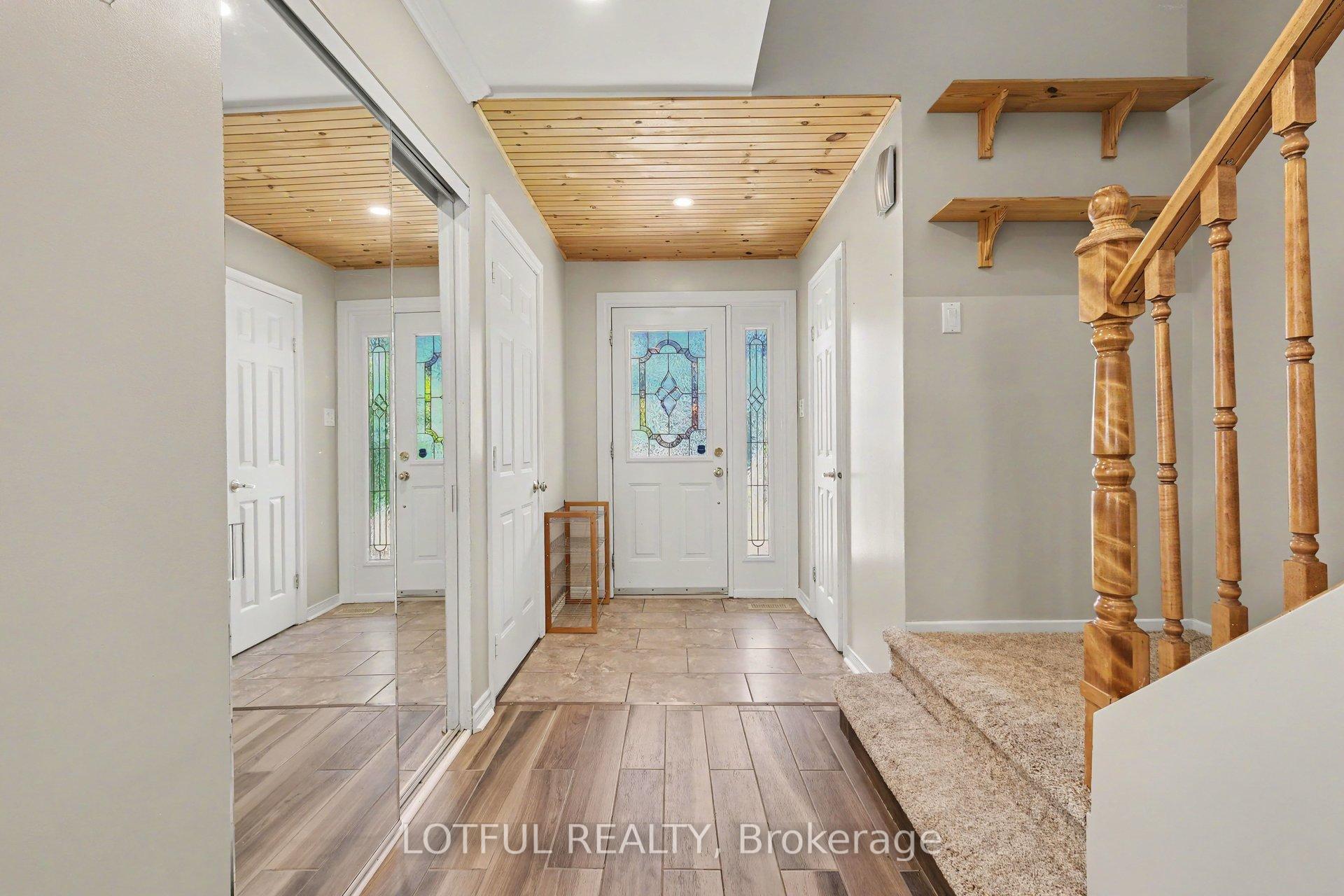 Photo 5 of 52 Fair Oaks Crescent, Ottawa, Craig Henry/Woodvale — HOMEH