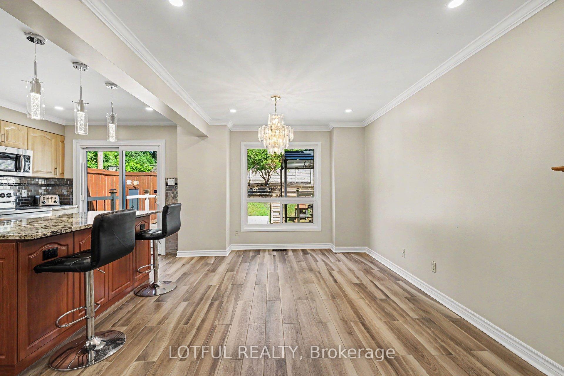 Photo 9 of 52 Fair Oaks Crescent, Ottawa, Craig Henry/Woodvale — HOMEH