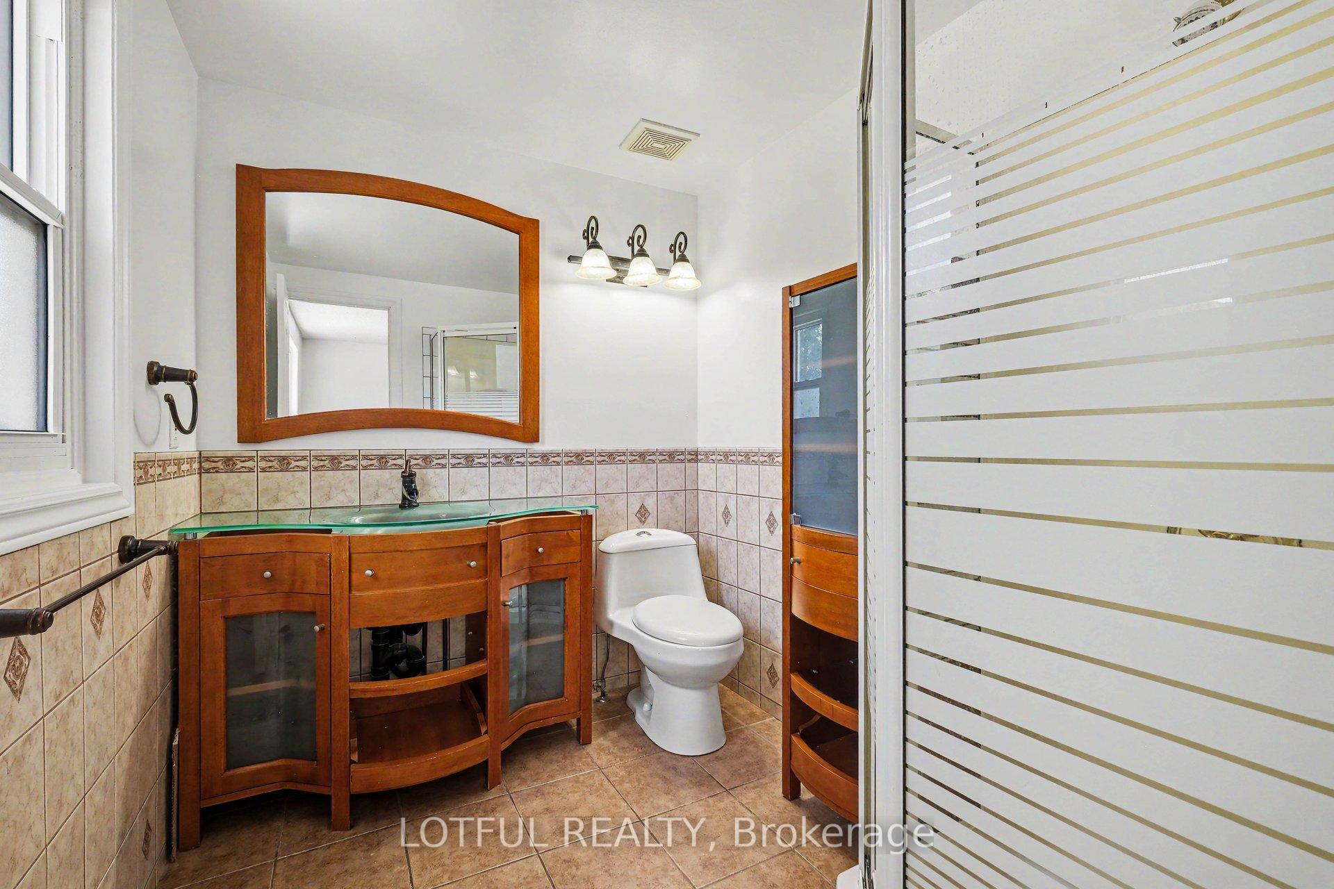 Photo 16 of 52 Fair Oaks Crescent, Ottawa, Craig Henry/Woodvale — HOMEH