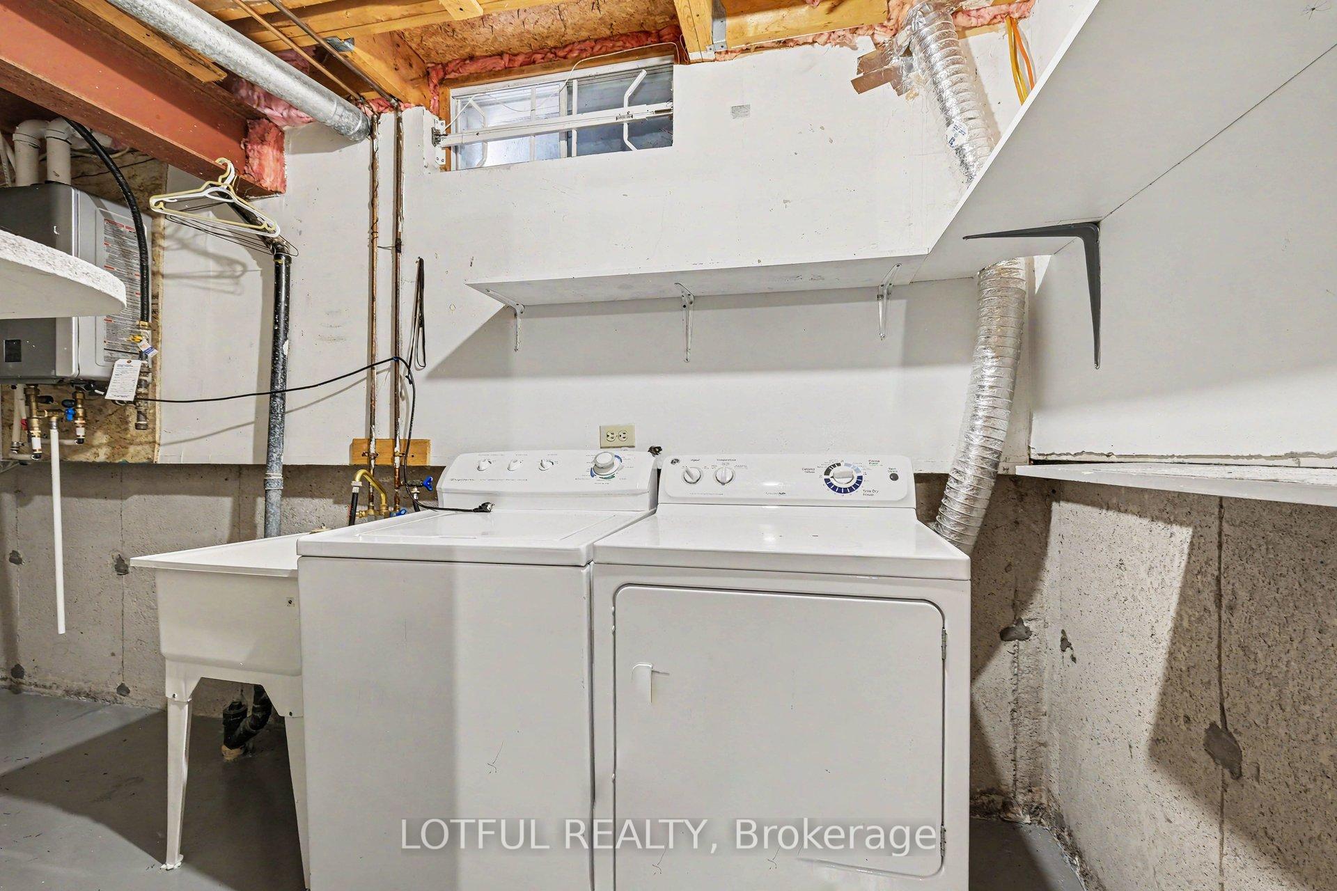 Photo 23 of 52 Fair Oaks Crescent, Ottawa, Craig Henry/Woodvale — HOMEH