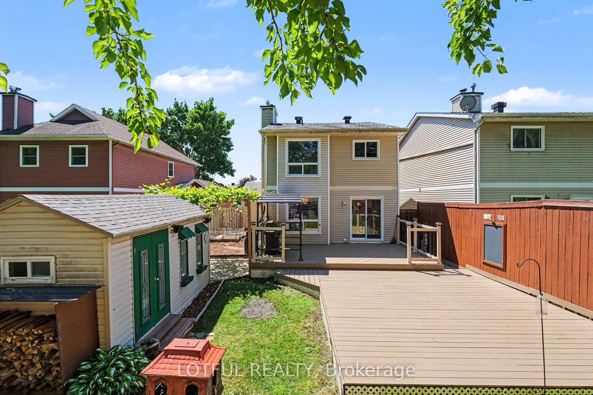 Photo 26 of 52 Fair Oaks Crescent, Ottawa, Craig Henry/Woodvale — HOMEH