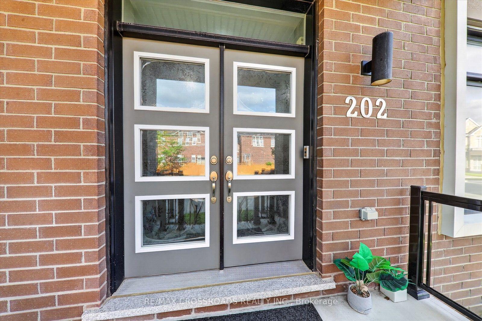 Photo 4 of 202 Webb Street, Markham, Cornell — HOMEH