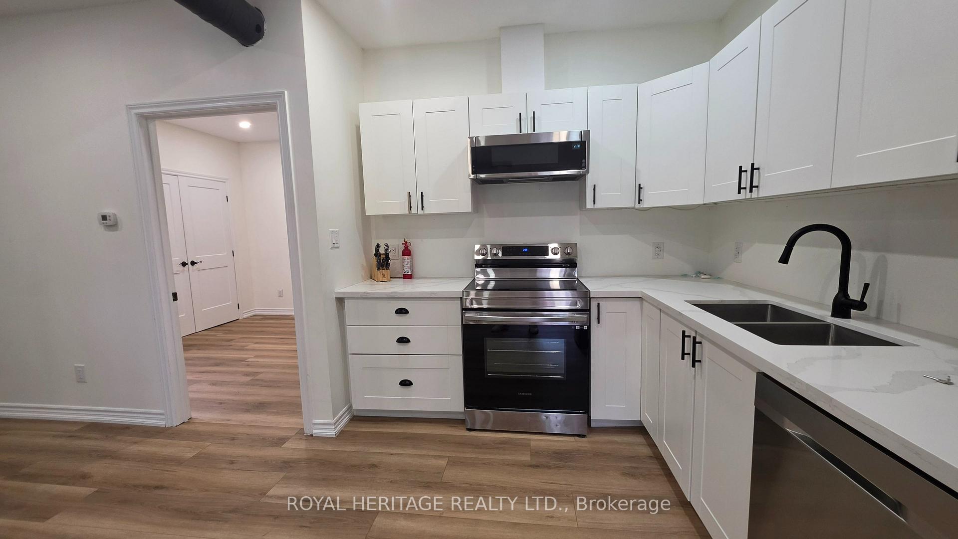 Photo 2 of Unit 2, 9 Metropolitan Crescent, Georgina, Keswick North — HOMEH