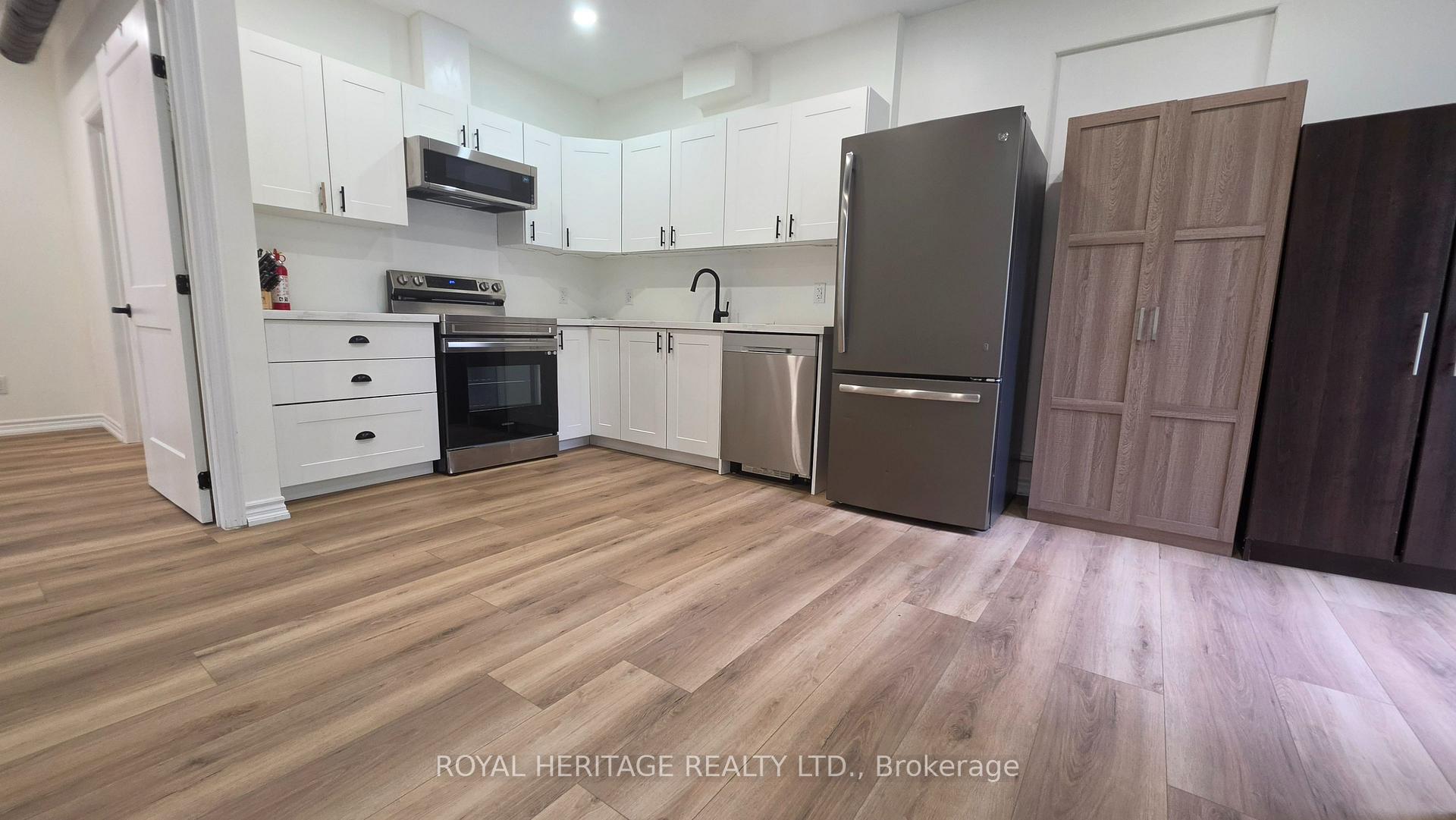 Photo 3 of Unit 2, 9 Metropolitan Crescent, Georgina, Keswick North — HOMEH