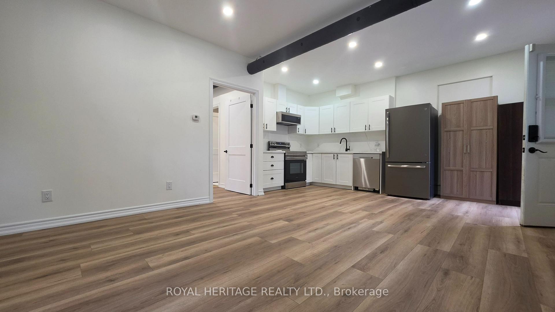 Photo 6 of Unit 2, 9 Metropolitan Crescent, Georgina, Keswick North — HOMEH