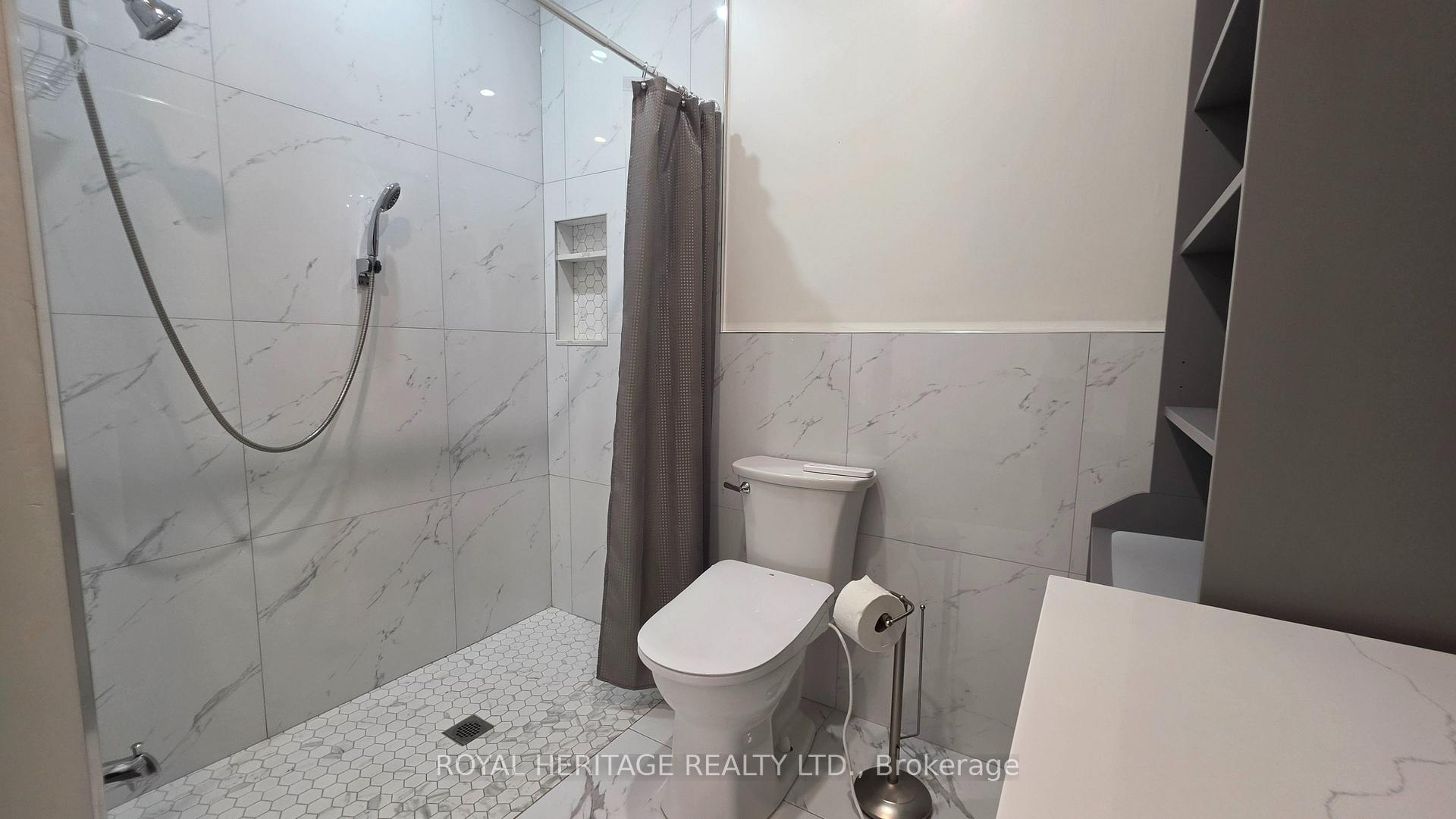 Photo 12 of Unit 2, 9 Metropolitan Crescent, Georgina, Keswick North — HOMEH