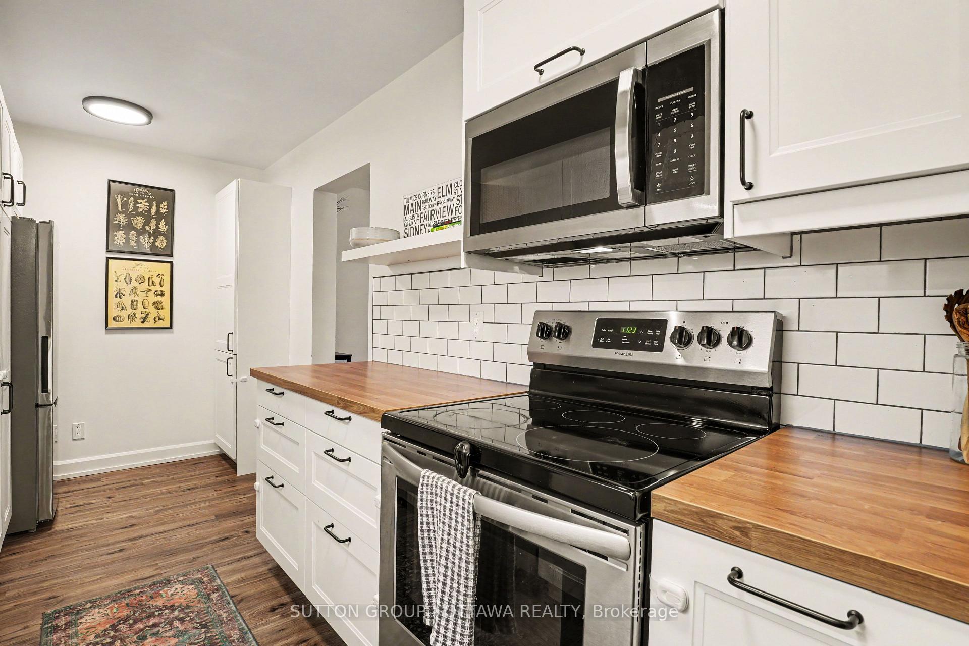 Photo 6 of 1624 Cheevers Crescent, Ottawa, Fallingbrook/Pineridge — HOMEH