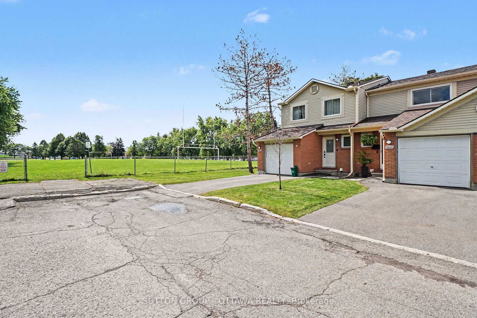 Photo 25 of 1624 Cheevers Crescent, Ottawa, Fallingbrook/Pineridge — HOMEH