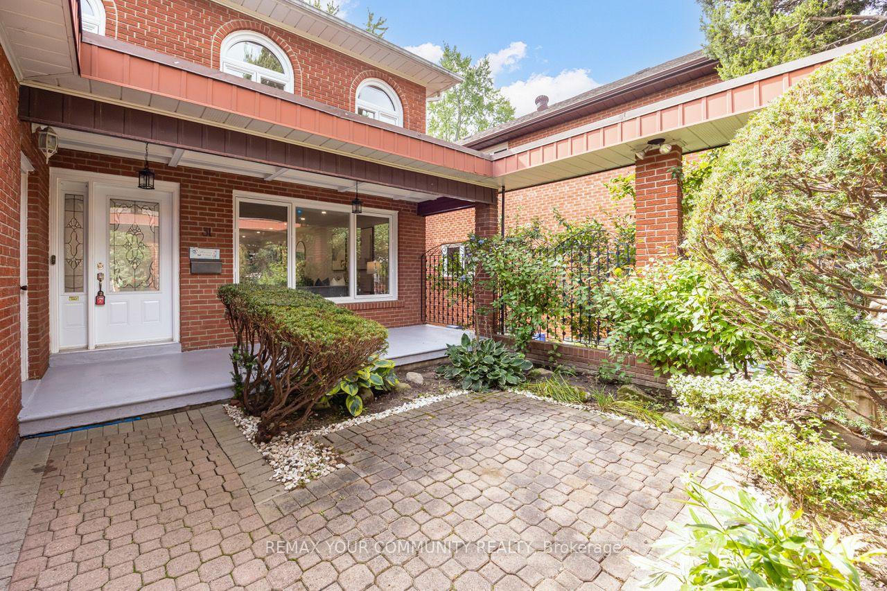 Photo 2 of 31 Clovercrest Road, North York, Don Valley Village — HOMEH