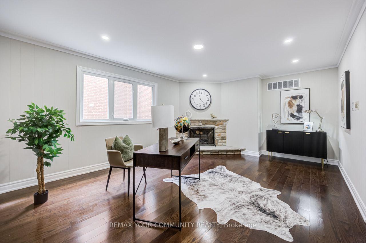 Photo 21 of 31 Clovercrest Road, North York, Don Valley Village — HOMEH