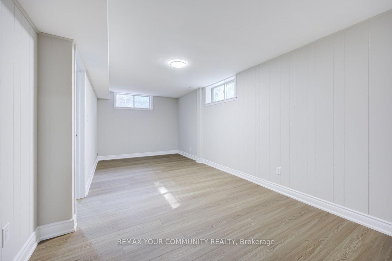 Photo 42 of 31 Clovercrest Road, North York, Don Valley Village — HOMEH