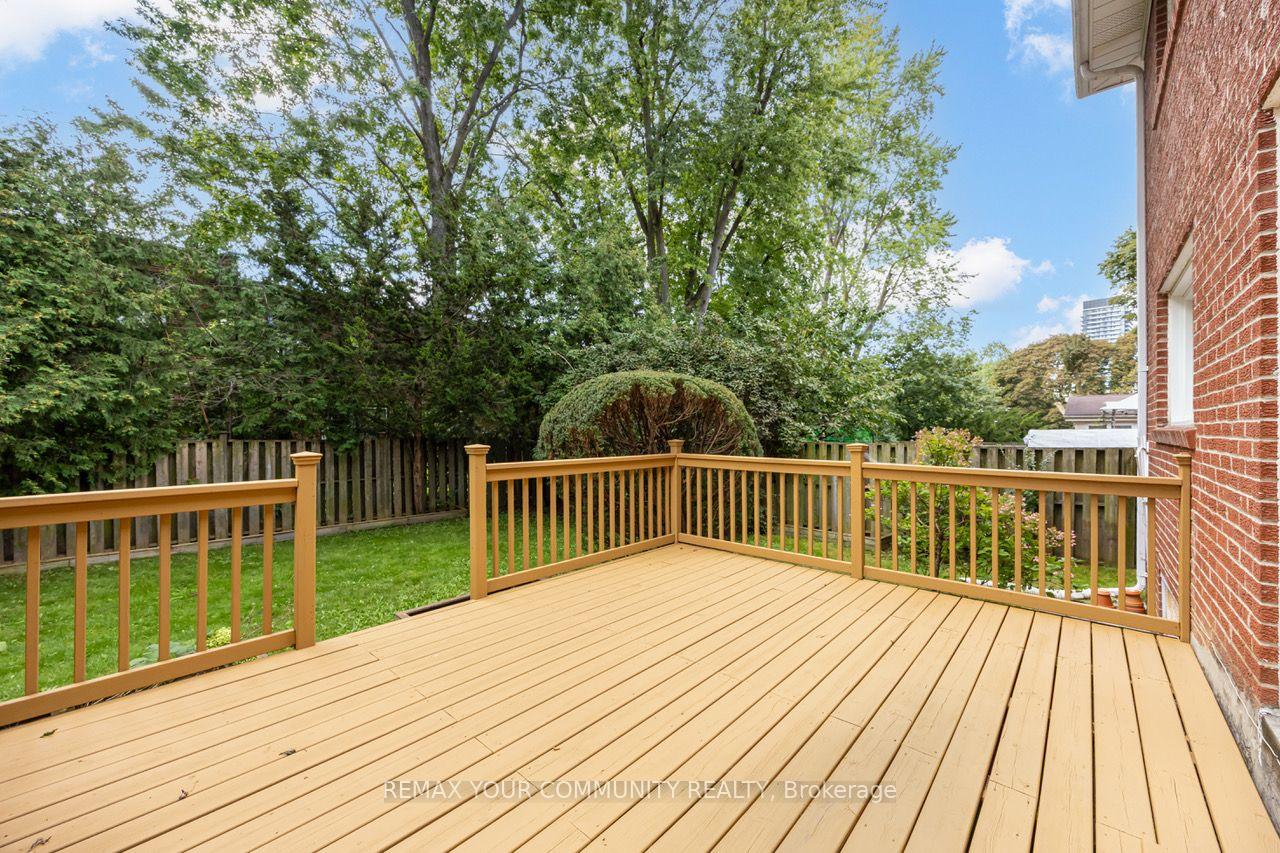 Photo 46 of 31 Clovercrest Road, North York, Don Valley Village — HOMEH