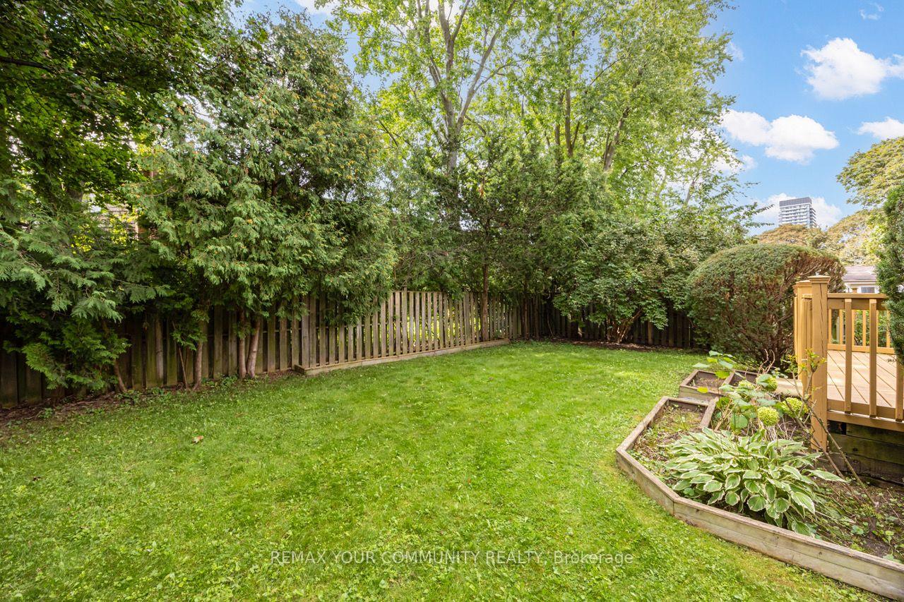 Photo 49 of 31 Clovercrest Road, North York, Don Valley Village — HOMEH