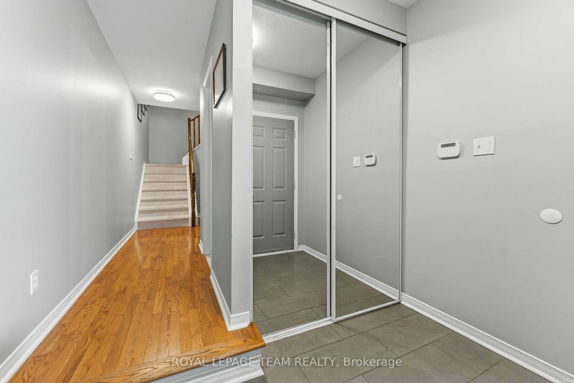 Photo 4 of 76 Hunter's Glen Crescent, Ottawa, Hunt Club Park/Greenboro — HOMEH
