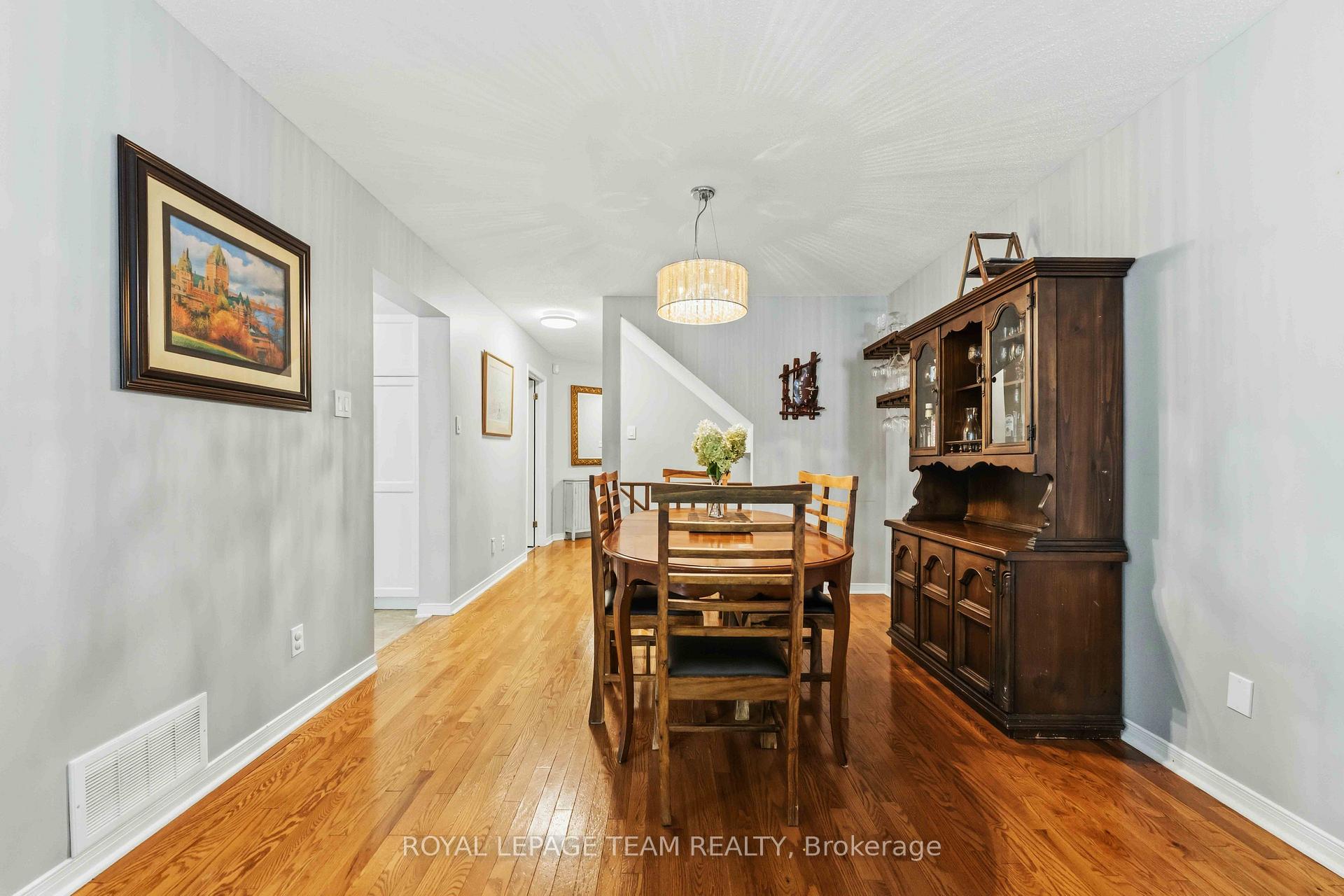 Photo 11 of 76 Hunter's Glen Crescent, Ottawa, Hunt Club Park/Greenboro — HOMEH