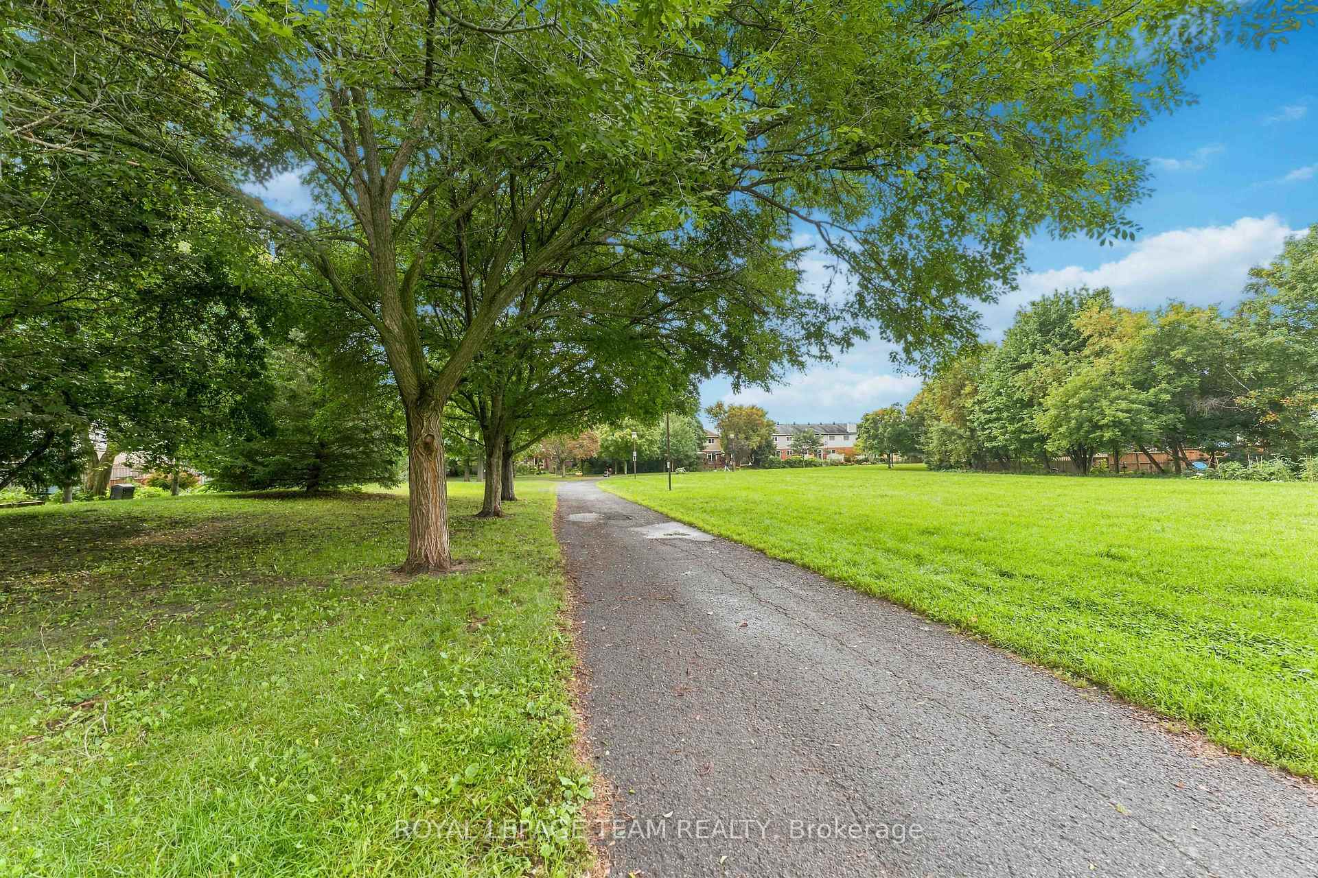 Photo 44 of 76 Hunter's Glen Crescent, Ottawa, Hunt Club Park/Greenboro — HOMEH