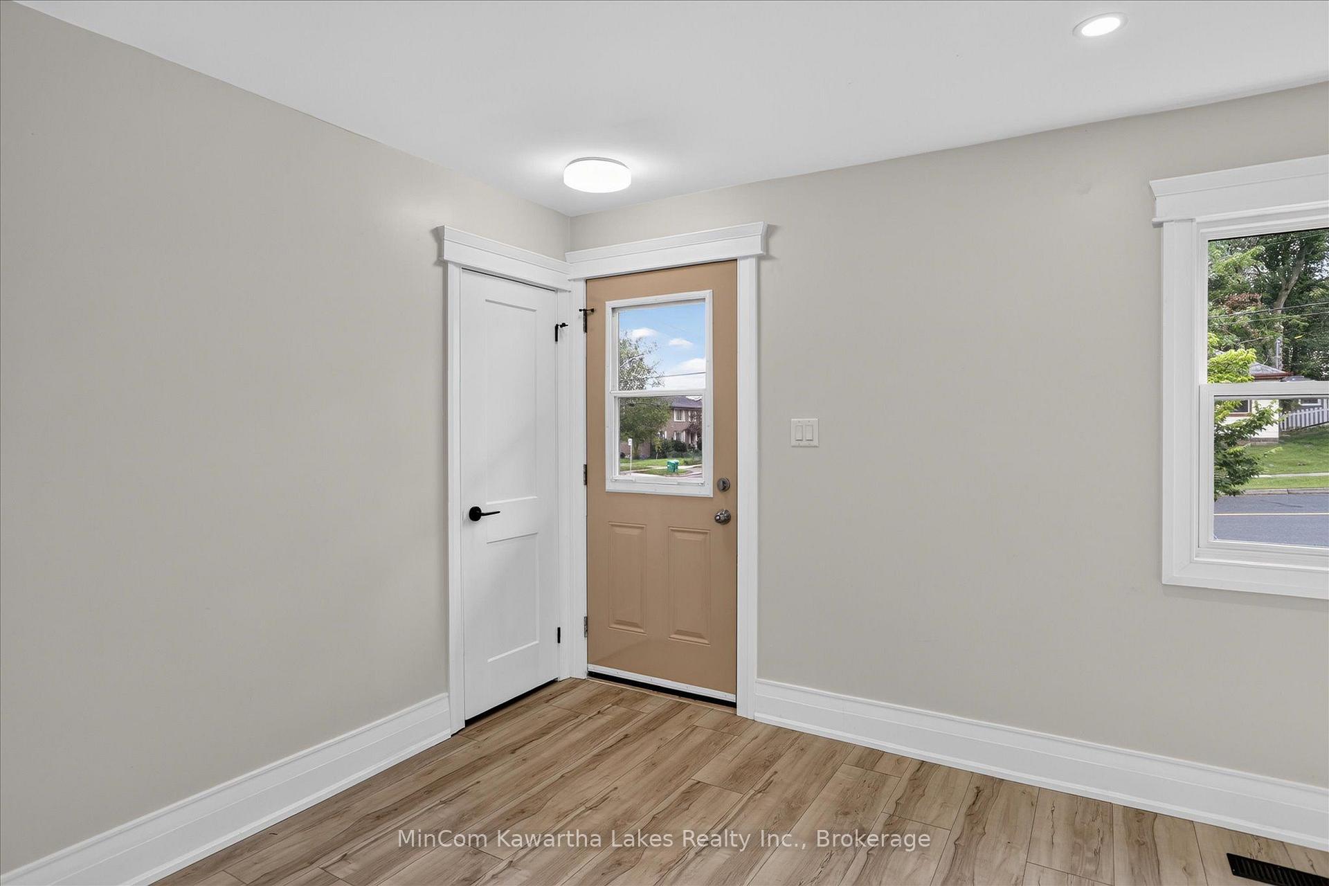 Photo 7 of 1028 Western Avenue, Peterborough, Otonabee Ward 1 — HOMEH