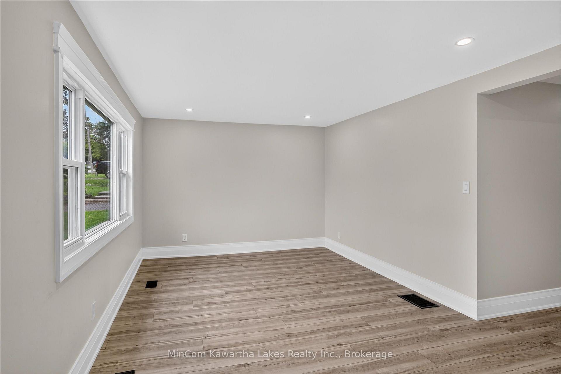 Photo 10 of 1028 Western Avenue, Peterborough, Otonabee Ward 1 — HOMEH