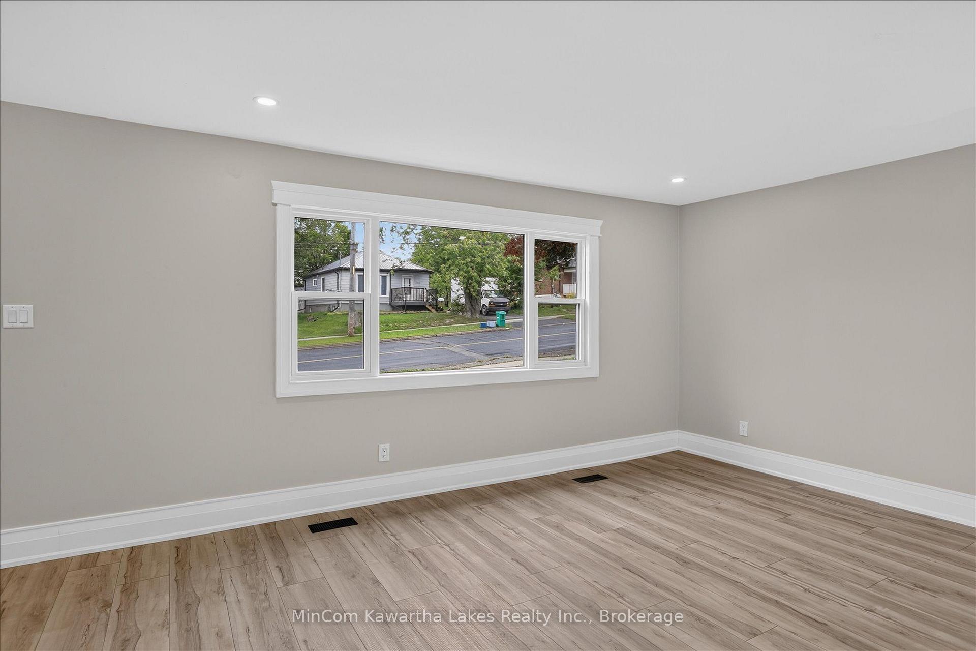 Photo 13 of 1028 Western Avenue, Peterborough, Otonabee Ward 1 — HOMEH