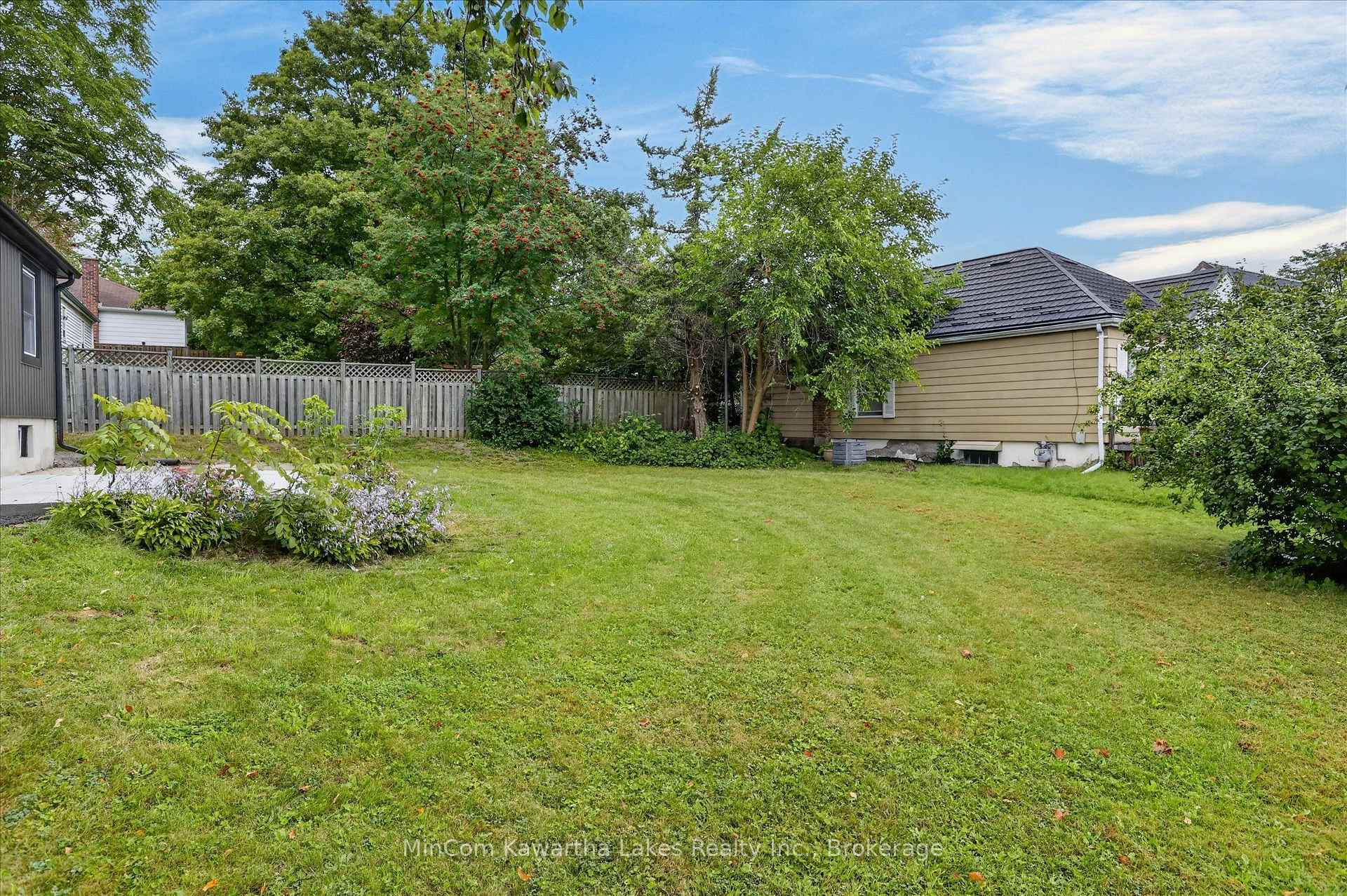 Photo 48 of 1028 Western Avenue, Peterborough, Otonabee Ward 1 — HOMEH
