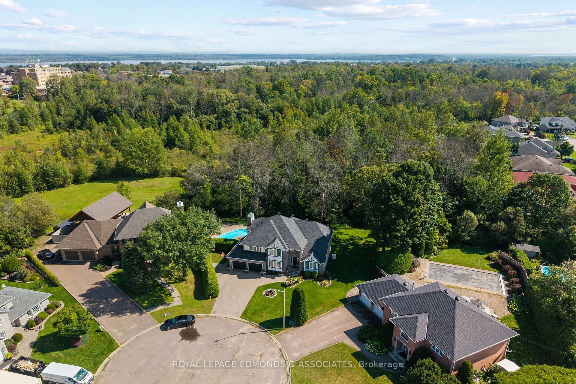 Photo 4 of 131 Owens Street, Pembroke, Pembroke — HOMEH