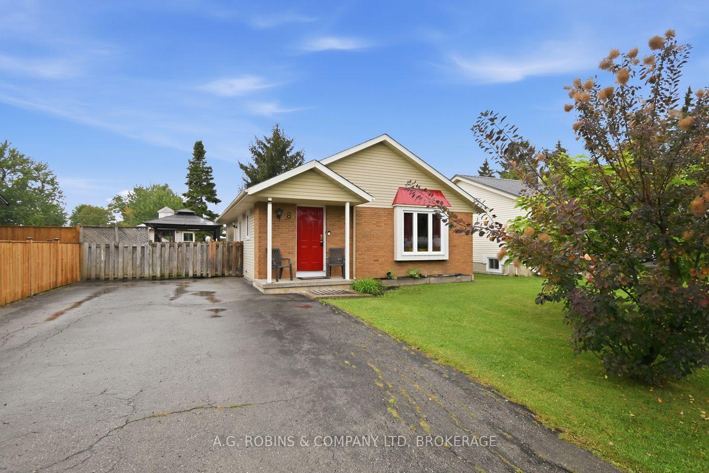 Photo 3 of 8 Abbott Lane, Haldimand — HOMEH