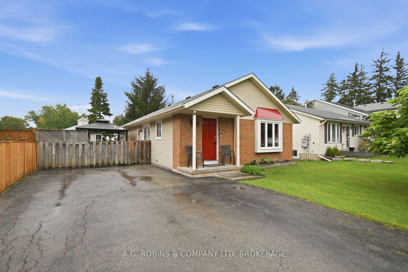 Photo 5 of 8 Abbott Lane, Haldimand — HOMEH