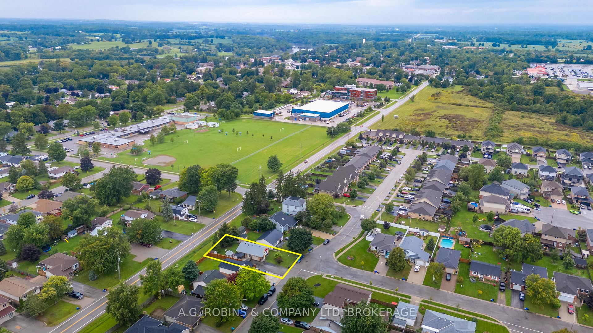 Photo 41 of 8 Abbott Lane, Haldimand — HOMEH