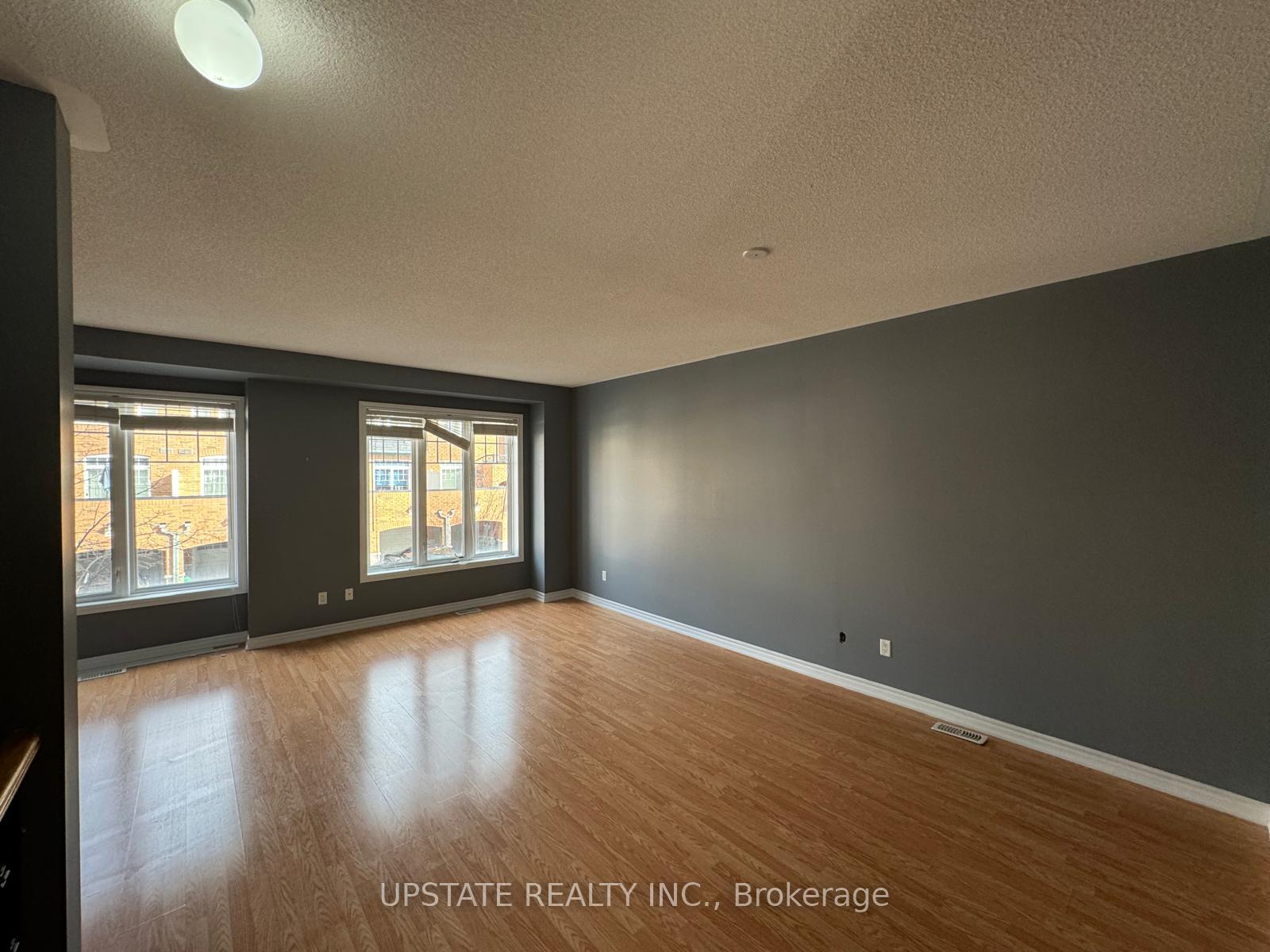 Photo 2 of 29 Magdalene Crescent, Brampton, Heart Lake East — HOMEH