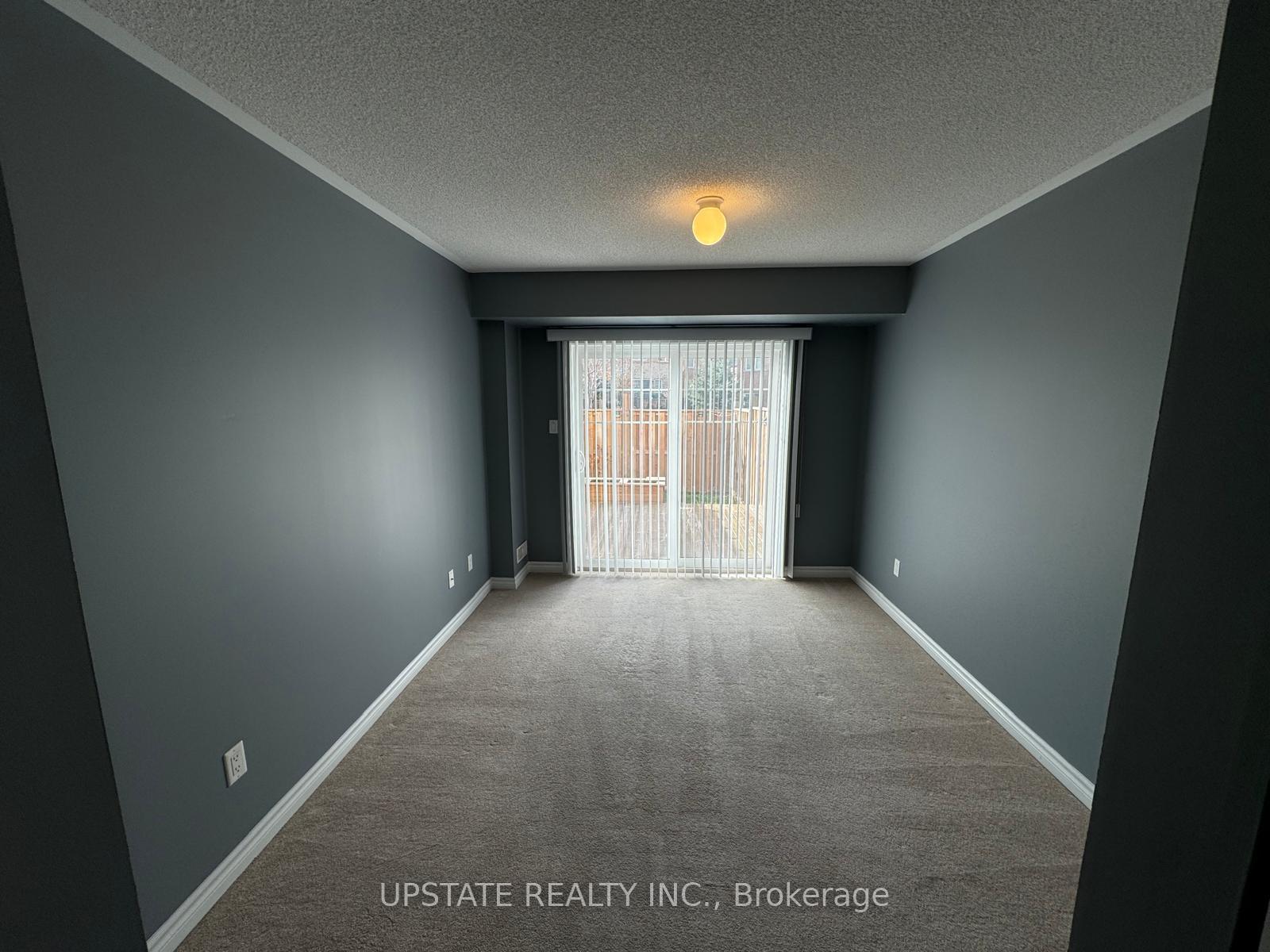Photo 7 of 29 Magdalene Crescent, Brampton, Heart Lake East — HOMEH