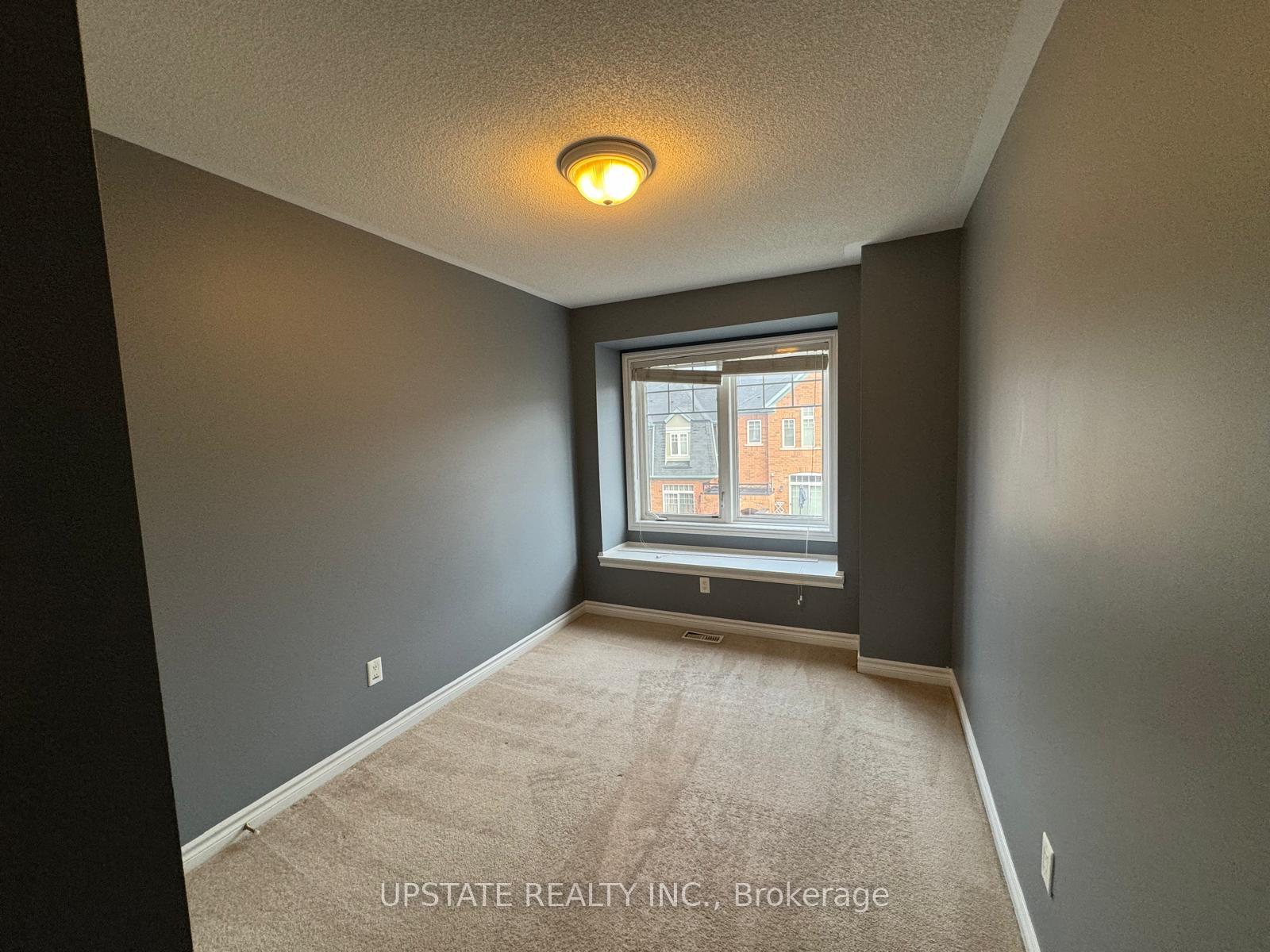 Photo 12 of 29 Magdalene Crescent, Brampton, Heart Lake East — HOMEH