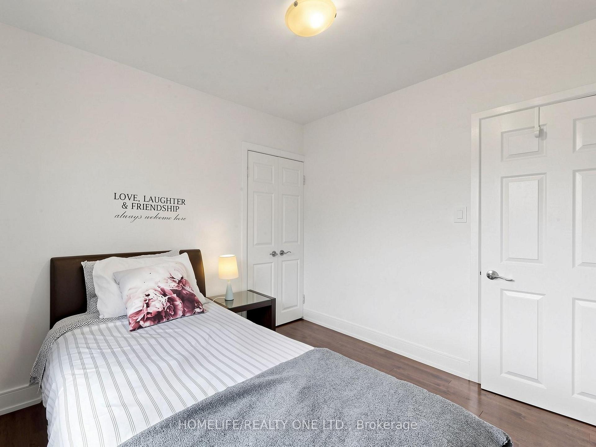 Photo 18 of 168 Wincott Drive, Etobicoke, Willowridge-Martingrove-Richview — HOMEH