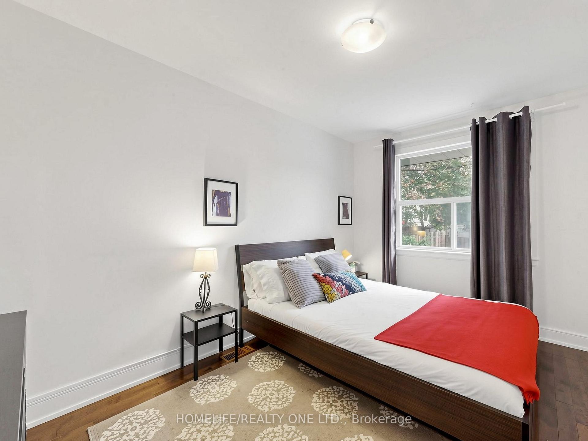 Photo 19 of 168 Wincott Drive, Etobicoke, Willowridge-Martingrove-Richview — HOMEH