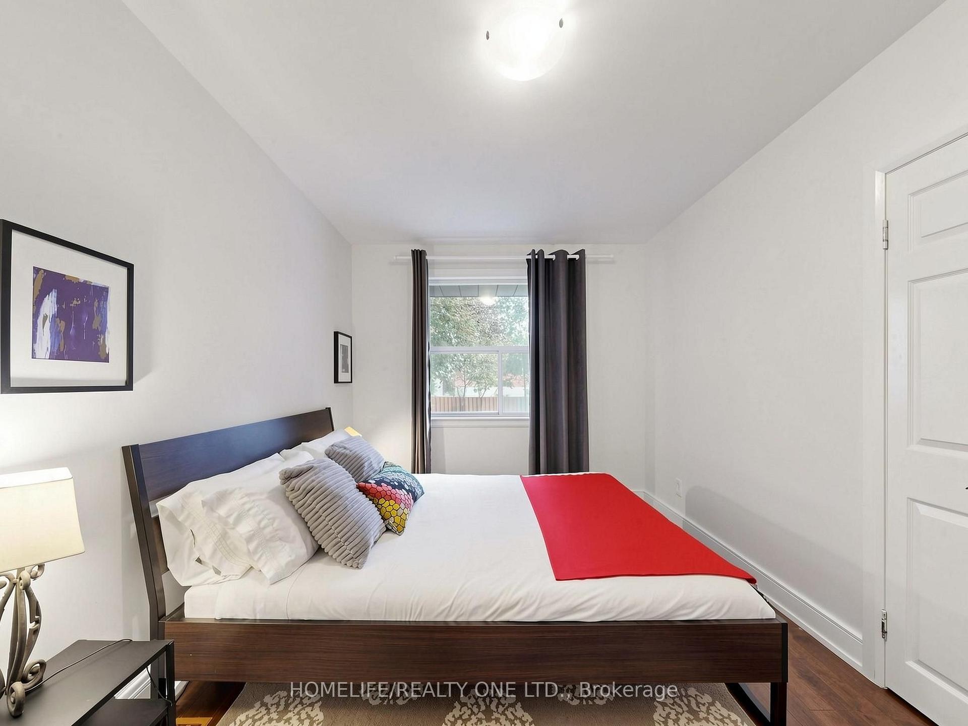 Photo 20 of 168 Wincott Drive, Etobicoke, Willowridge-Martingrove-Richview — HOMEH
