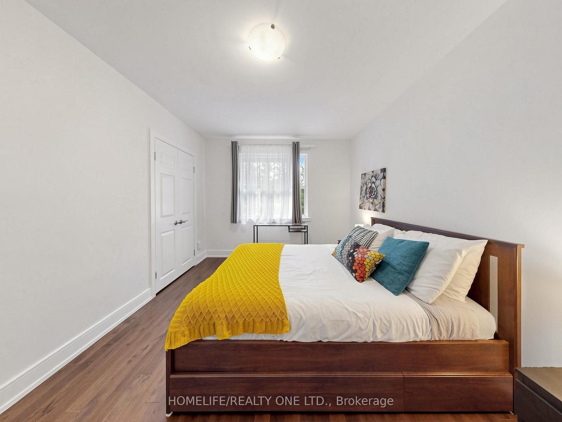 Photo 24 of 168 Wincott Drive, Etobicoke, Willowridge-Martingrove-Richview — HOMEH