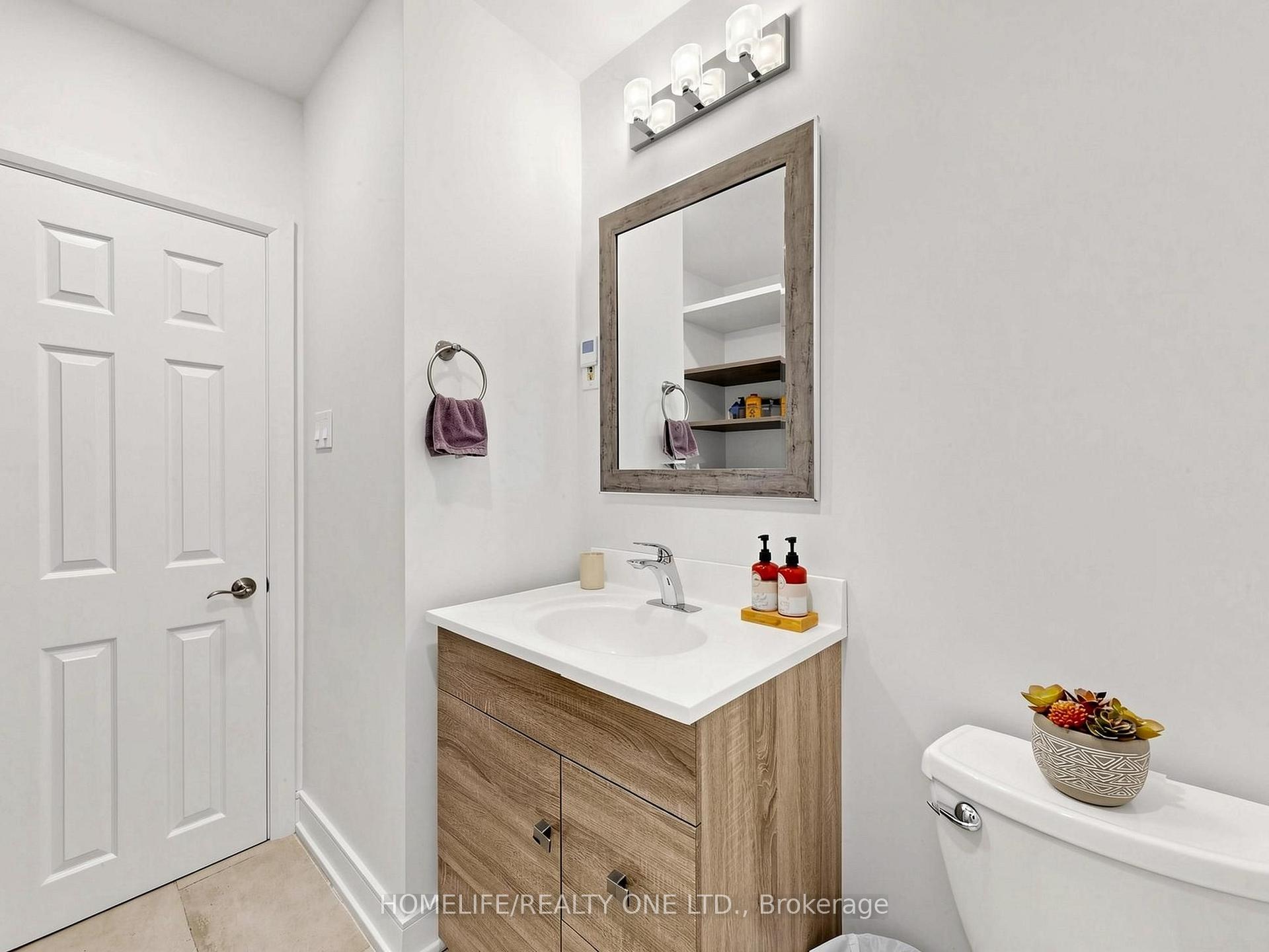 Photo 26 of 168 Wincott Drive, Etobicoke, Willowridge-Martingrove-Richview — HOMEH