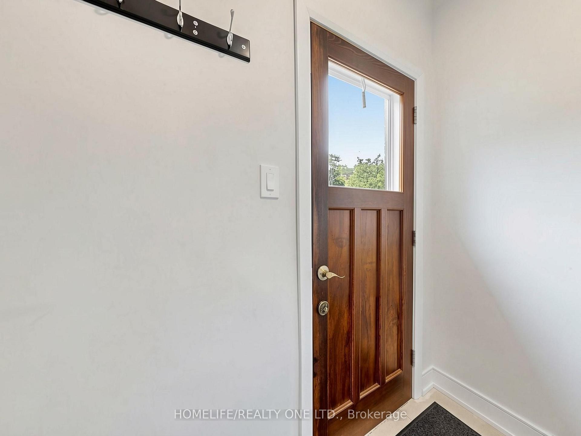 Photo 28 of 168 Wincott Drive, Etobicoke, Willowridge-Martingrove-Richview — HOMEH