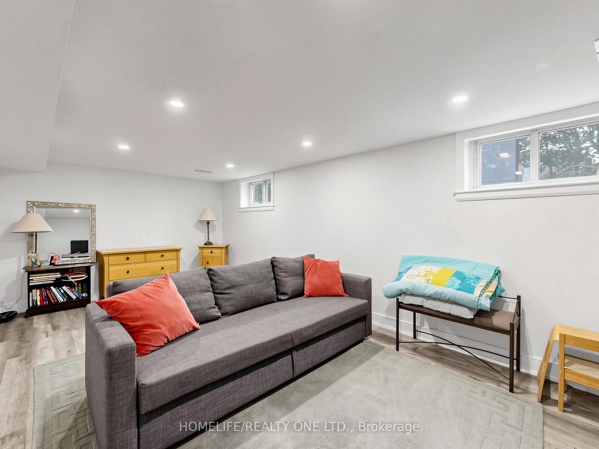 Photo 35 of 168 Wincott Drive, Etobicoke, Willowridge-Martingrove-Richview — HOMEH