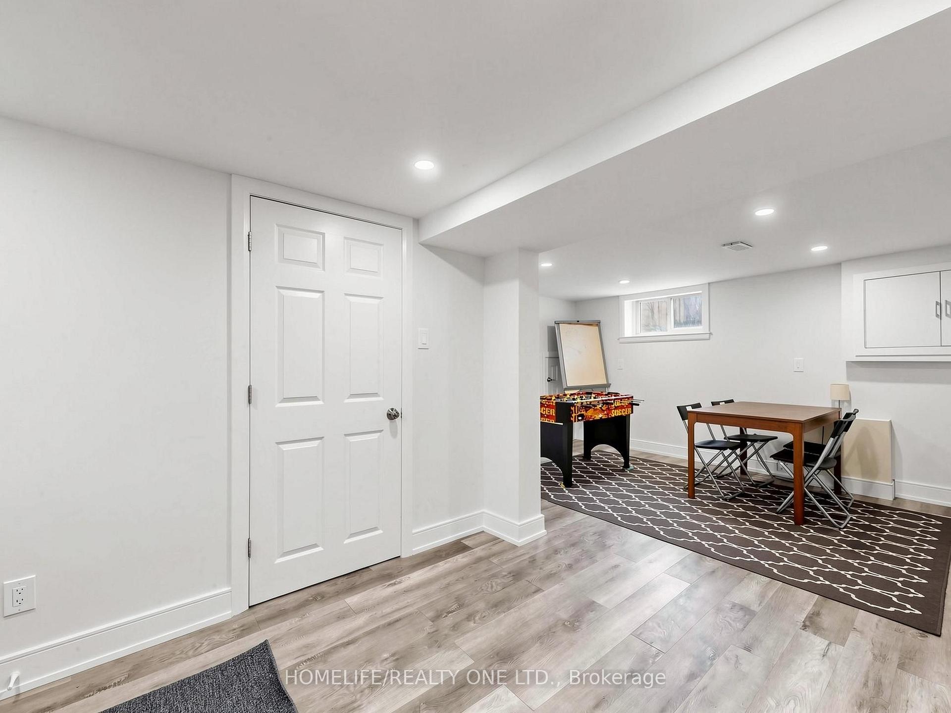 Photo 37 of 168 Wincott Drive, Etobicoke, Willowridge-Martingrove-Richview — HOMEH