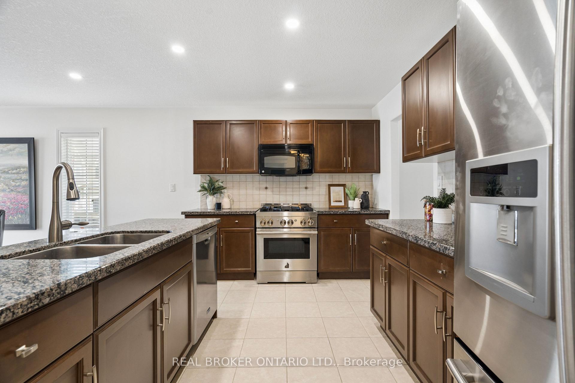 Photo 11 of 236 Ridge Top Crescent, Guelph/Eramosa, Rockwood — HOMEH