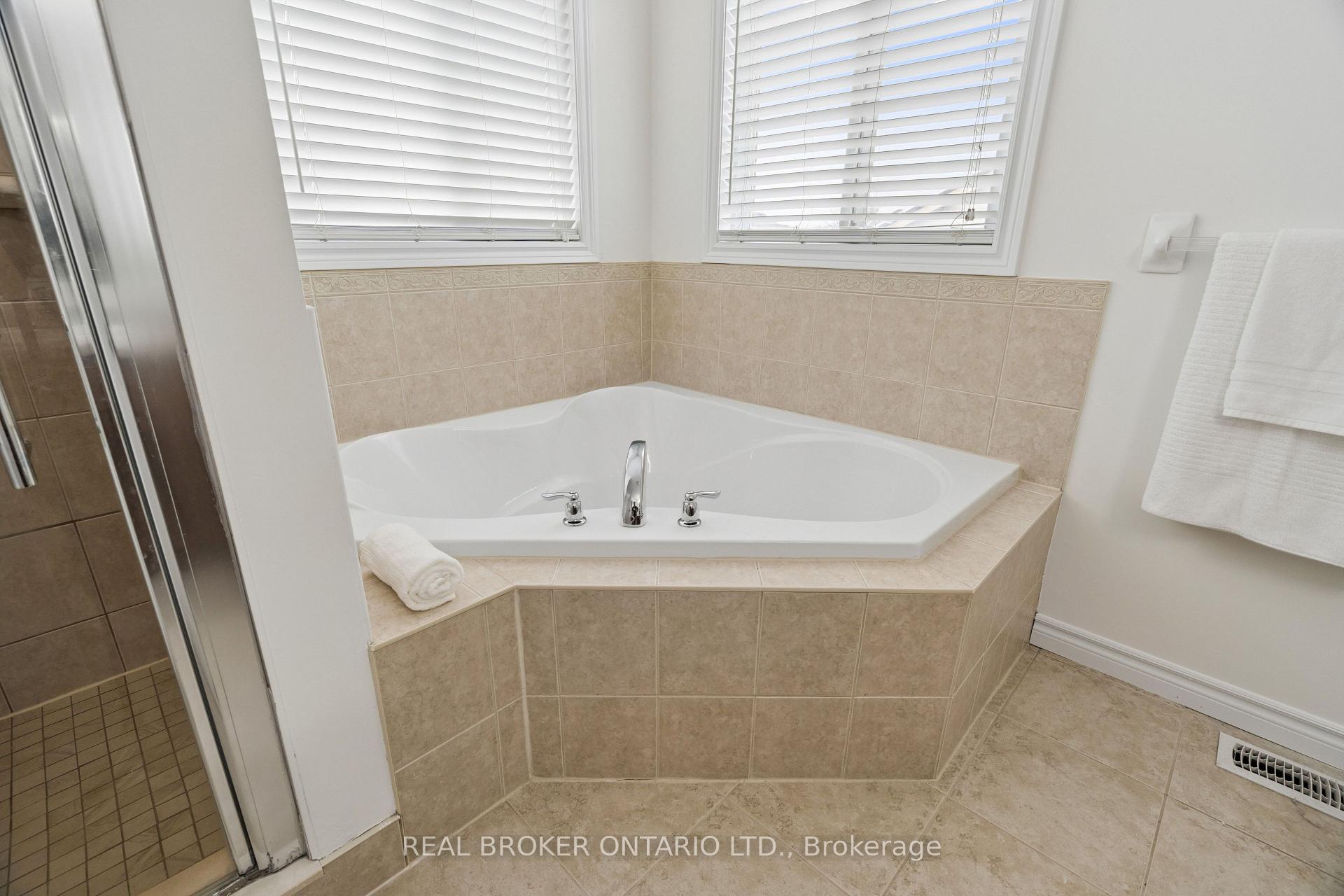 Photo 24 of 236 Ridge Top Crescent, Guelph/Eramosa, Rockwood — HOMEH