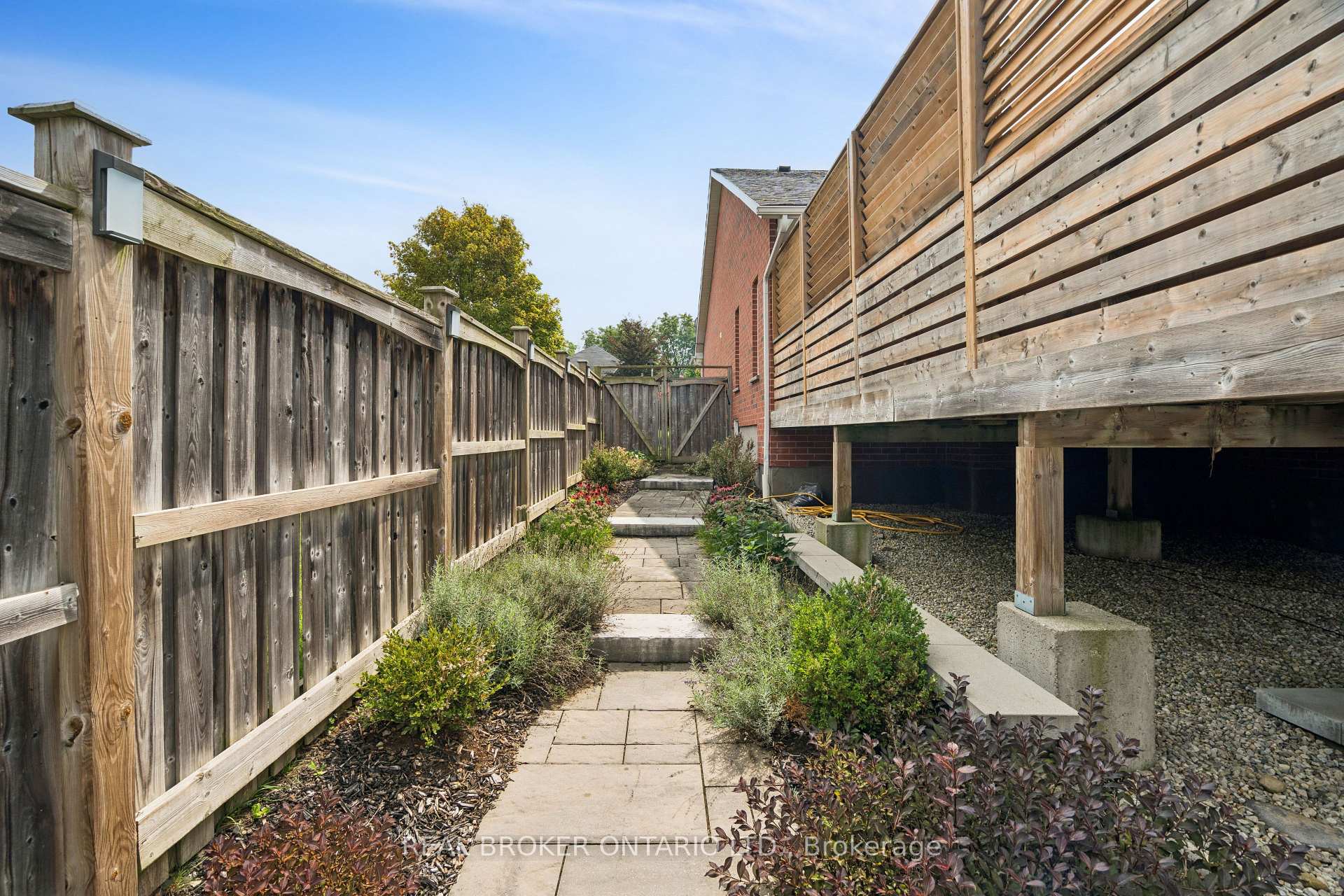 Photo 38 of 236 Ridge Top Crescent, Guelph/Eramosa, Rockwood — HOMEH