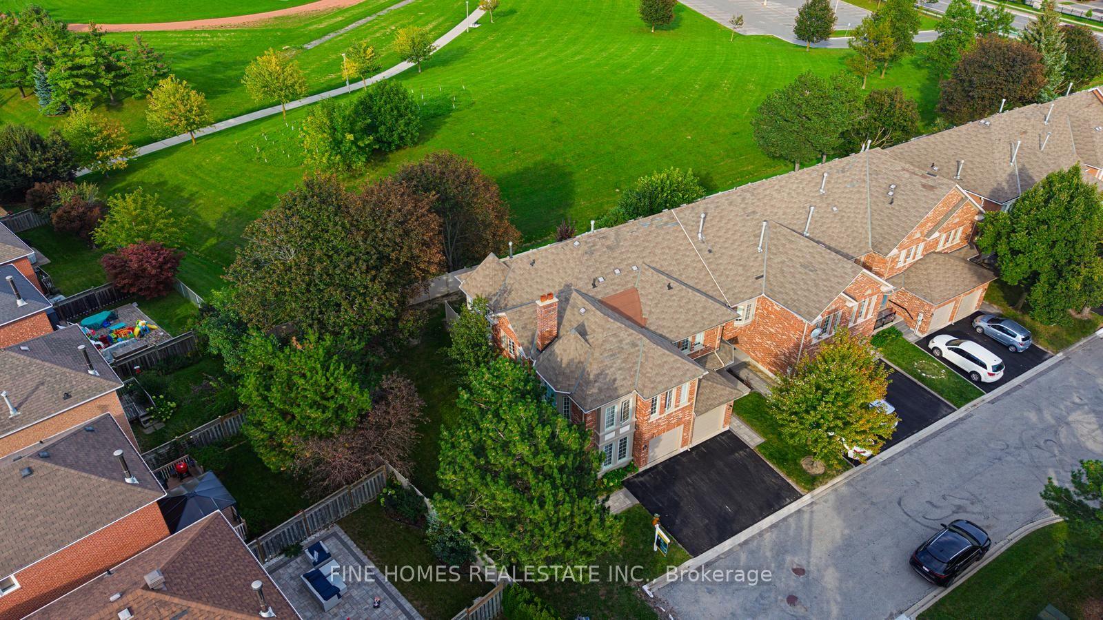 Photo 2 of 42 Alameda Circle, Vaughan, Beverley Glen — HOMEH