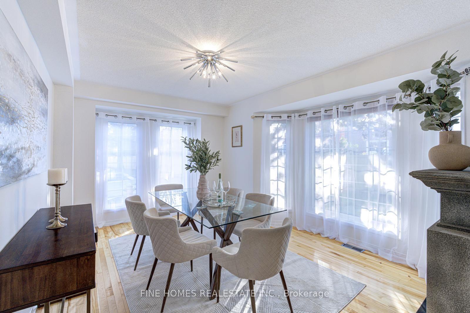 Photo 7 of 42 Alameda Circle, Vaughan, Beverley Glen — HOMEH